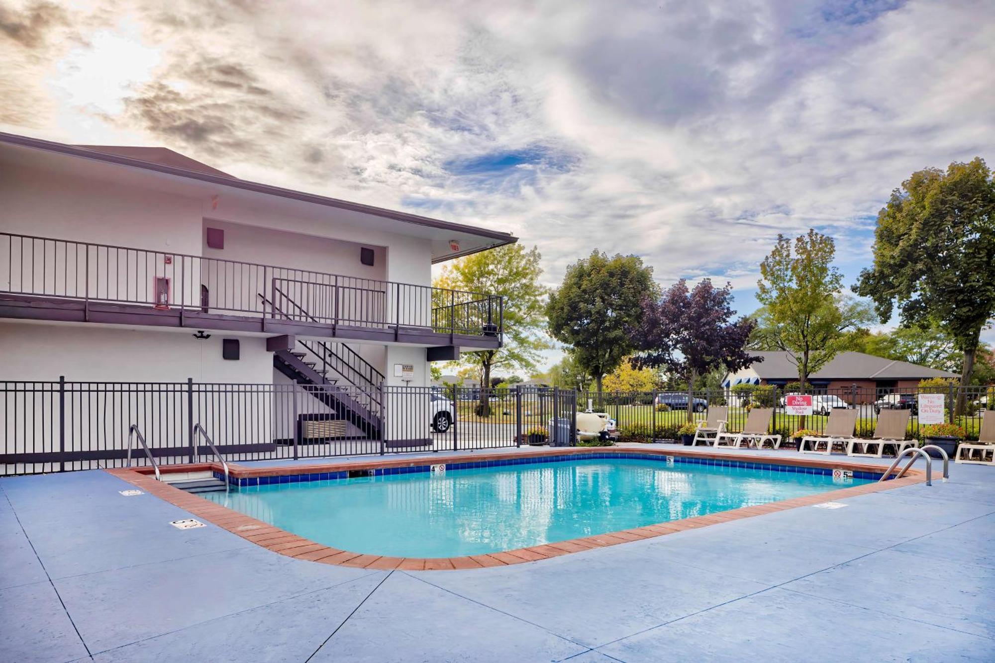 Motel 6-Oshkosh, Wi Exterior photo