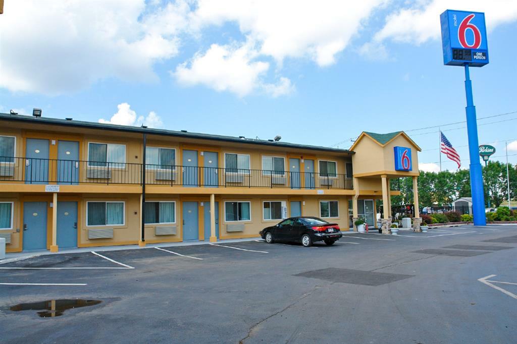 Motel 6-Oshkosh, Wi Exterior photo